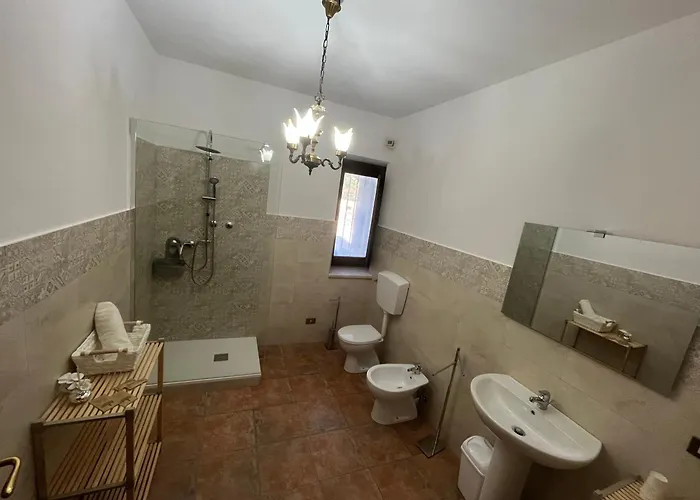 לינה וארוחת בוקר Maria 3*